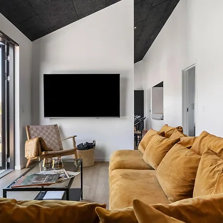 Beautiful In With Sauna הדרסלב