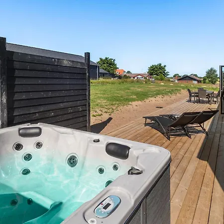 Дом отдыха Beautiful In With Sauna