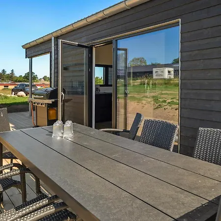 בית נופש Beautiful In With Sauna